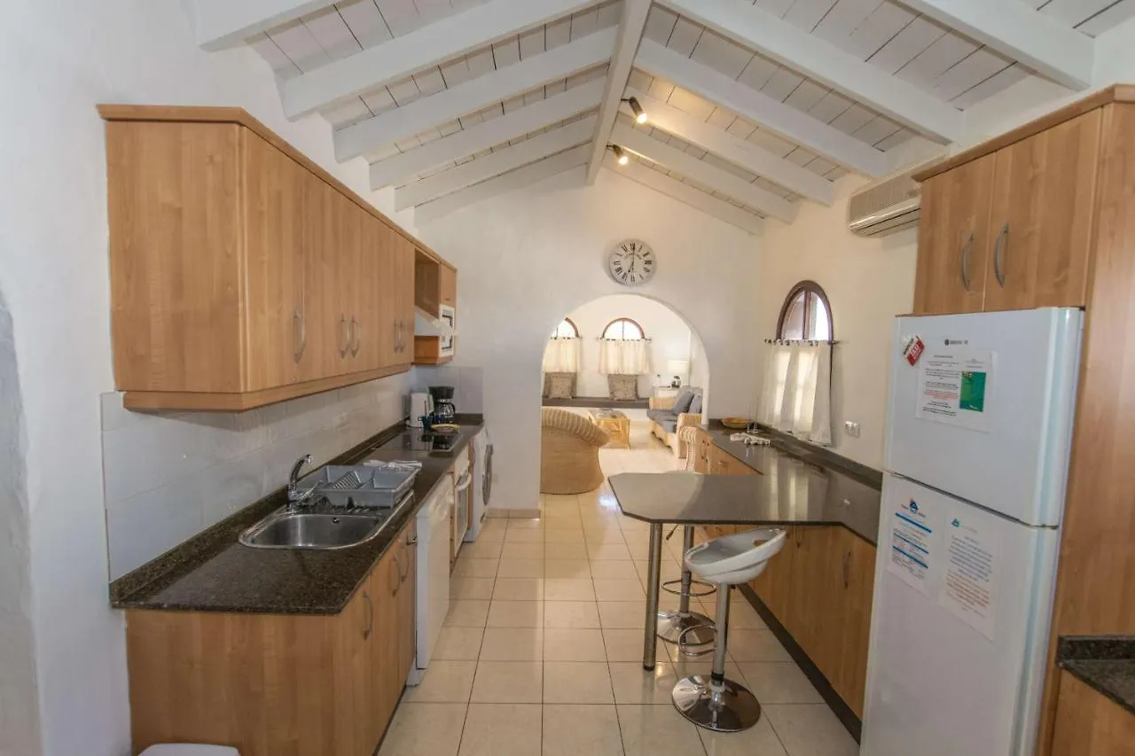 Villa Michelle - Lh114 By Villas Now Ltd Playa Blanca