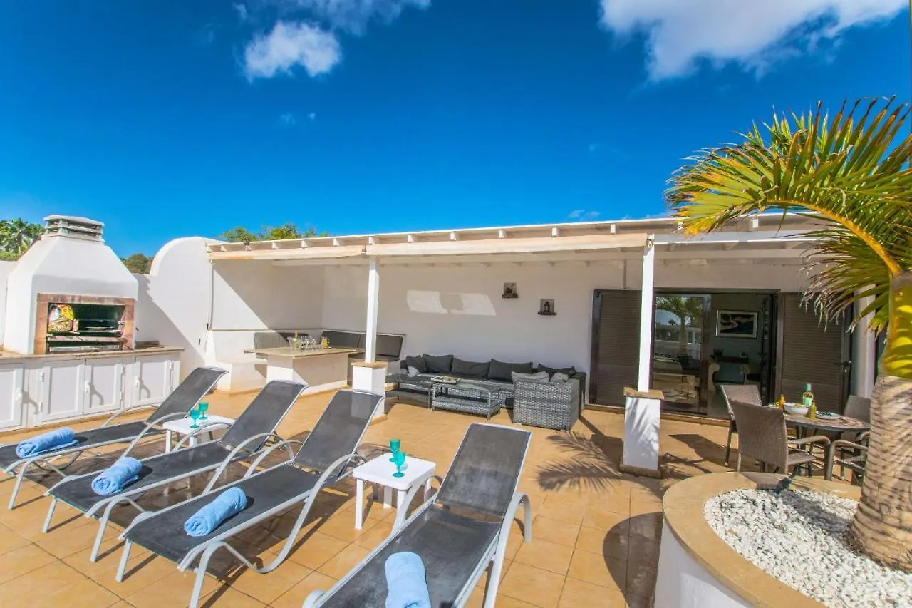 Villa Michelle - Lh114 By Villas Now Ltd Playa Blanca  Playa Blanca (Lanzarote)