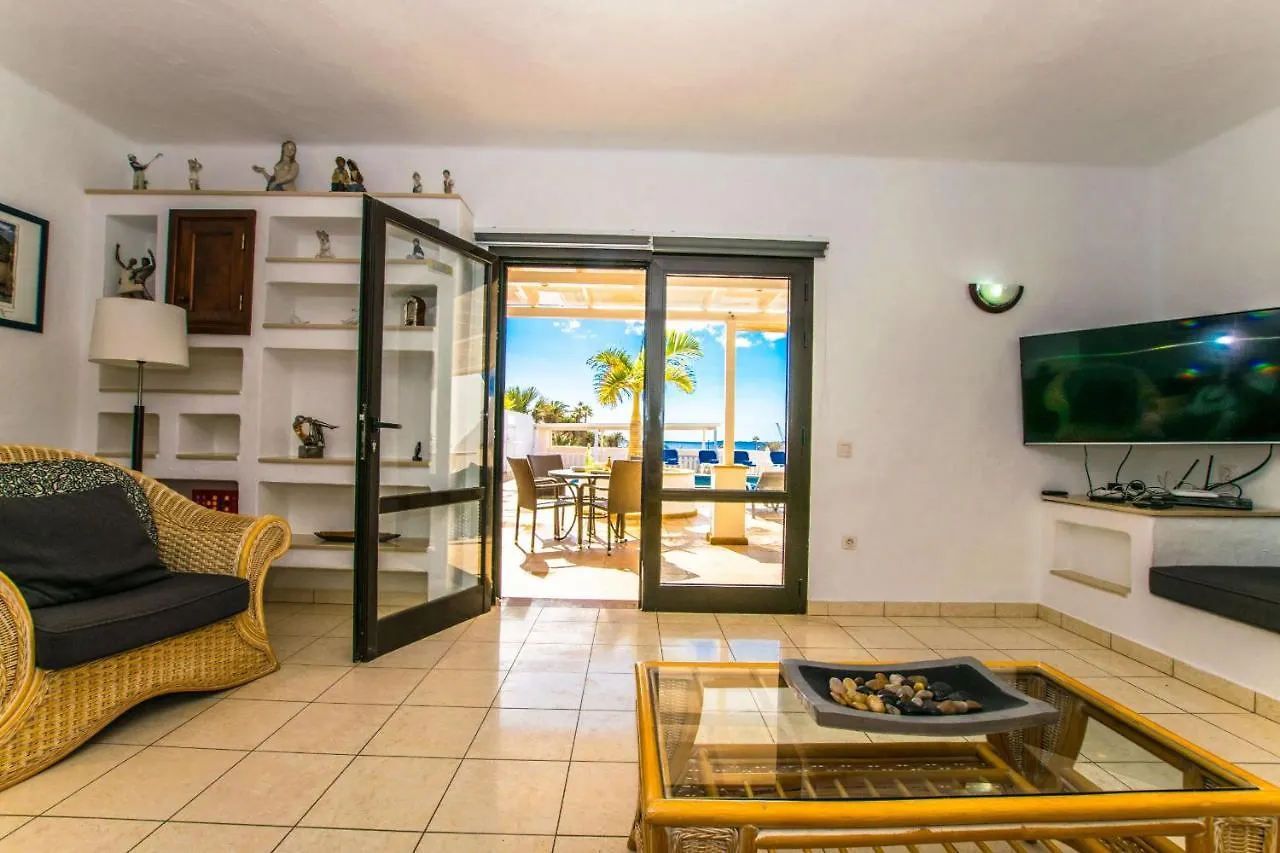 Villa Michelle - Lh114 By Villas Now Ltd Playa Blanca