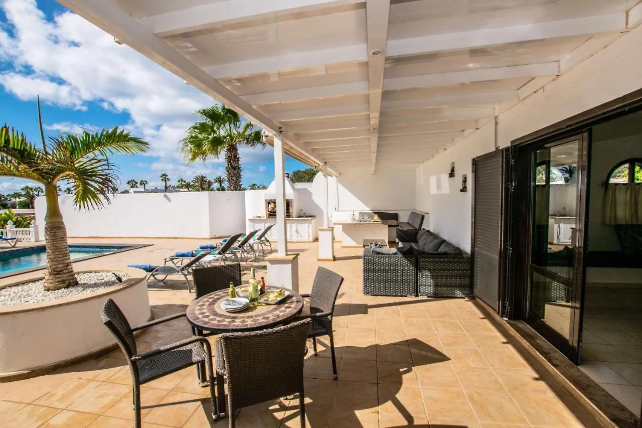 Villa Michelle - Lh114 By Villas Now Ltd Πλάγια Μπλάνκα 0*,  Ισπανία