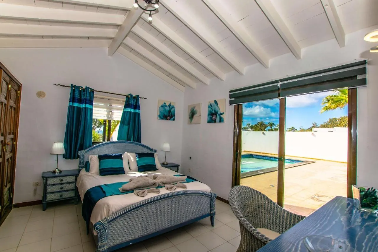 Villa Michelle - Lh114 By Villas Now Ltd Playa Blanca  Spain